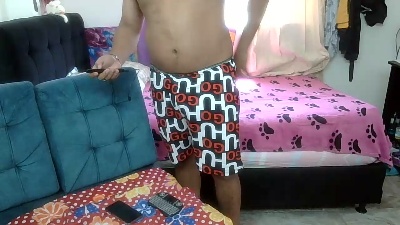 lili_latina live cam on Cam4