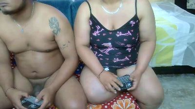 lili_latina live cam on Cam4