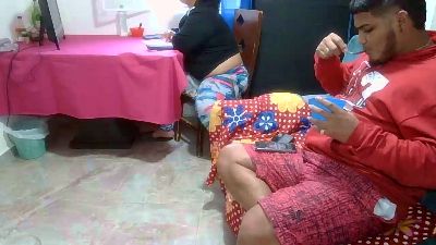 lili_latina live cam on Cam4