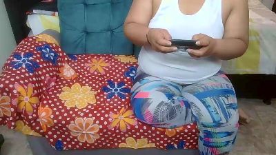 lili_latina live cam on Cam4