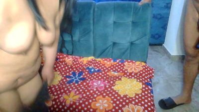 lili_latina live cam on Cam4