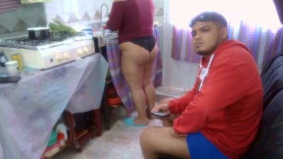 lili_latina live cam on Cam4