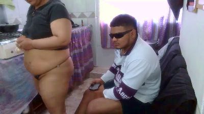 lili_latina live cam on Cam4