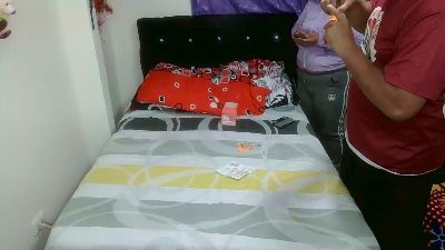 lili_latina live cam on Cam4