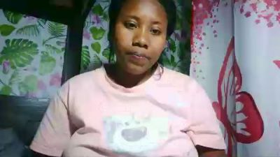 liliane4 live cam on Cam4