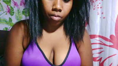 liliane4 live cam on Cam4