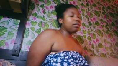 liliane4 live cam on Cam4