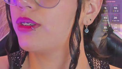lilith03 live cam on Cam4