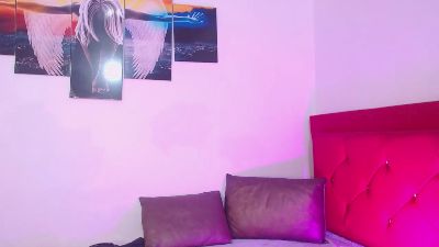 lilith_nyx333 live cam on Cam4