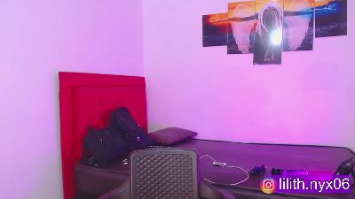 lilith_nyx333 live cam on Cam4