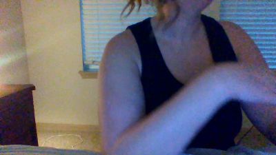 lilly18 live cam on Cam4