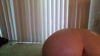 lilly18 live cam on Cam4