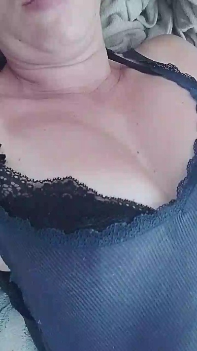 lily202 live cam on Cam4