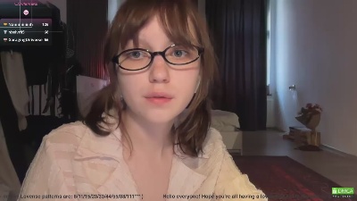 lilyx52470 live cam on Cam4