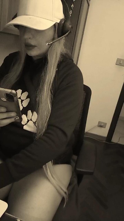 lina5555 live cam on Cam4
