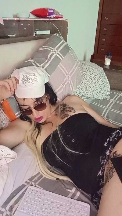 lina5555 live cam on Cam4