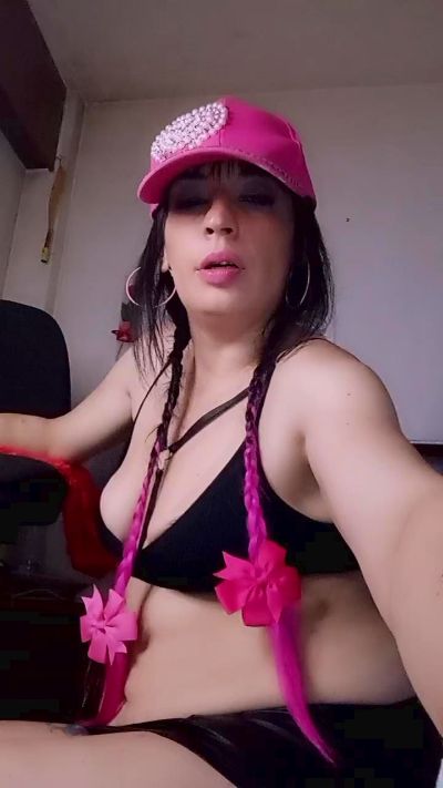lina5555 live cam on Cam4