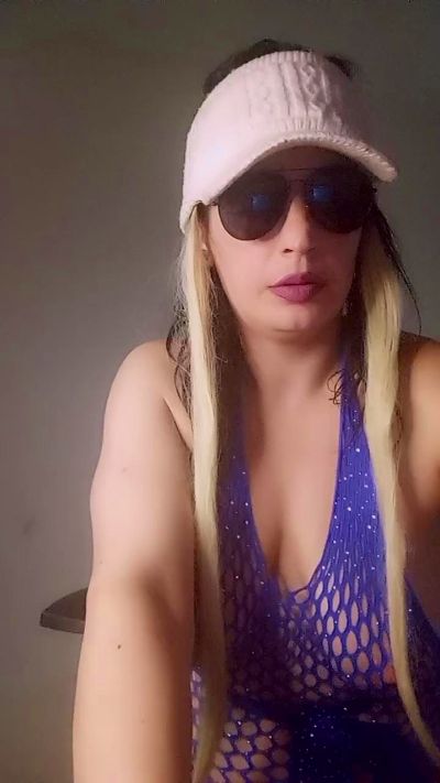 lina5555 live cam on Cam4
