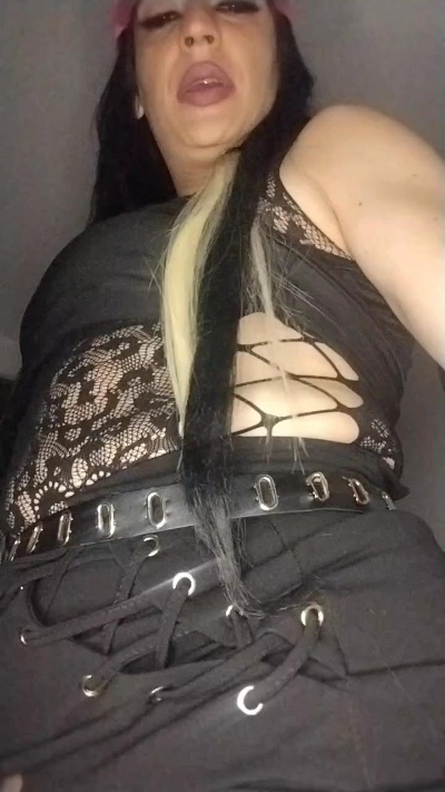 lina5555 live cam on Cam4