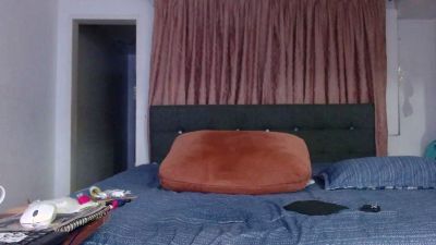 linapalacios2 live cam on Cam4