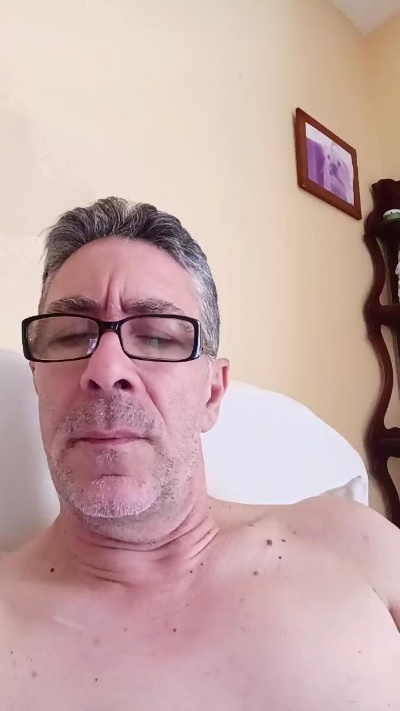 linaresjpr live cam on Cam4