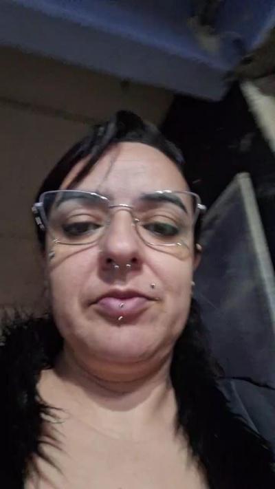 linda_maravilh4 live cam on Cam4
