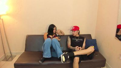 lindaandmarcela live cam on Cam4