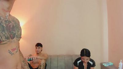 lindaandmarcela live cam on Cam4
