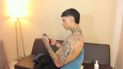 lindaandmarcela live cam on Cam4