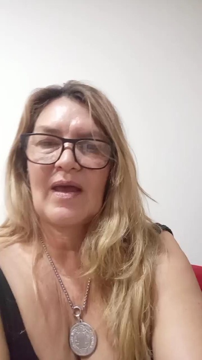 lindanina1 live cam on Cam4