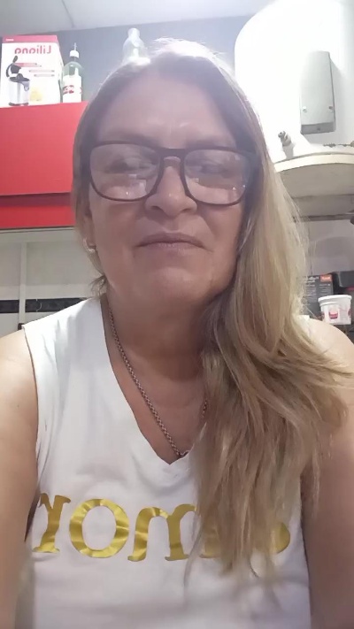 lindanina1 live cam on Cam4