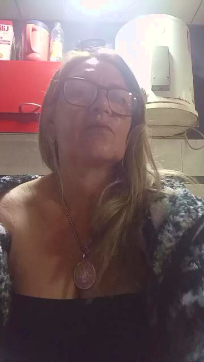 lindanina1 live cam on Cam4