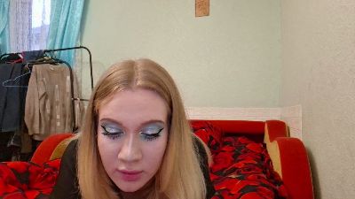 lindaxxcrow live cam on Cam4