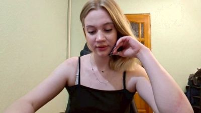lindaxxcrow live cam on Cam4