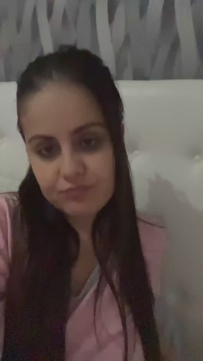 lisandra90girl live cam on Cam4