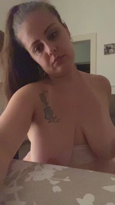 lisandra90girl live cam on Cam4