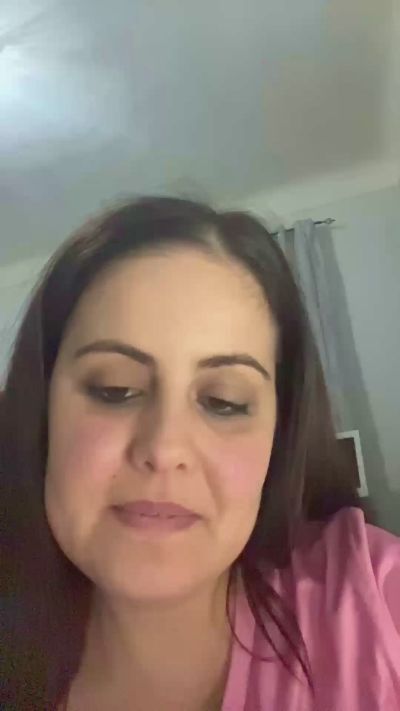 lisandra90girl live cam on Cam4