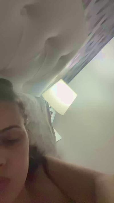 lisandra90girl live cam on Cam4
