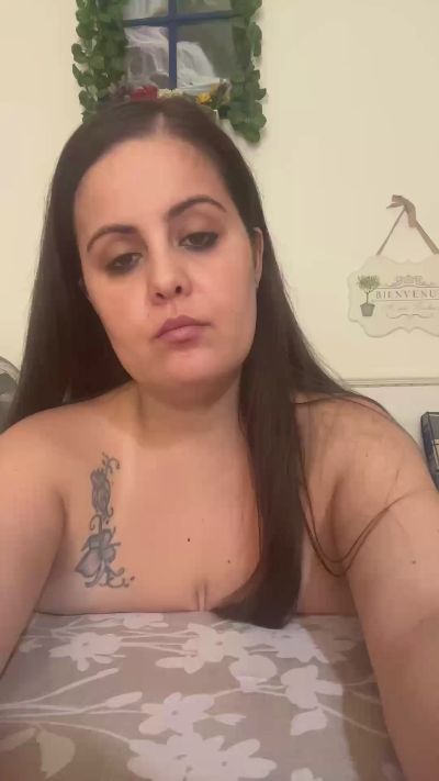 lisandra90girl live cam on Cam4