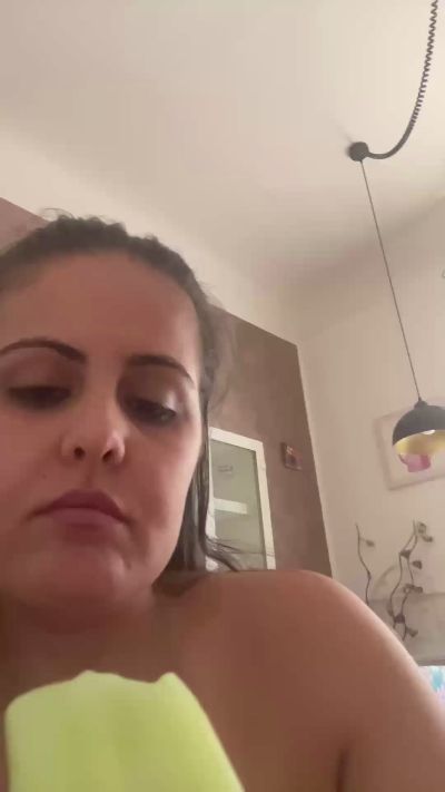 lisandra90girl live cam on Cam4