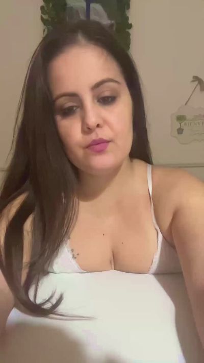 lisandra90girl live cam on Cam4