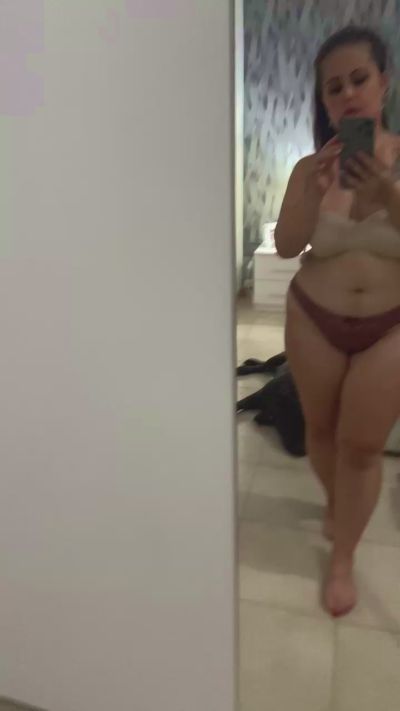 lisandra90girl live cam on Cam4