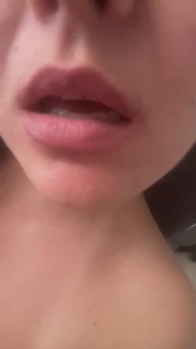 lisandra90girl live cam on Cam4