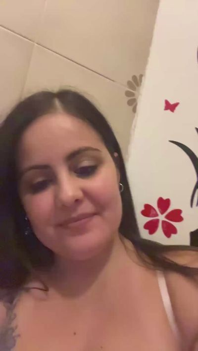 lisandra90girl live cam on Cam4