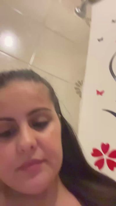 lisandra90girl live cam on Cam4