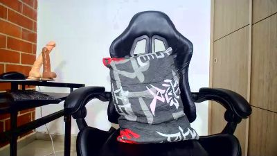 lisbigtits_hot live cam on Cam4