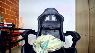 lisbigtits_hot live cam on Cam4