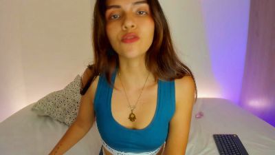 litle_slut live cam on Cam4