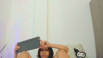 litle_slut live cam on Cam4