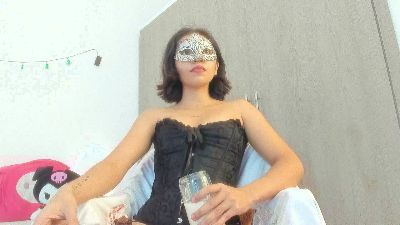litle_slut live cam on Cam4